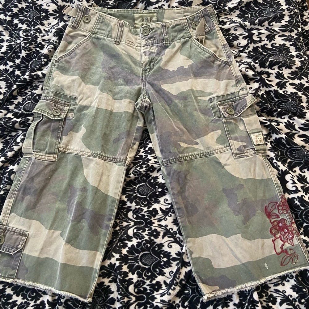 Vintage Camouflage Abercrombie and Fitch cargo capris